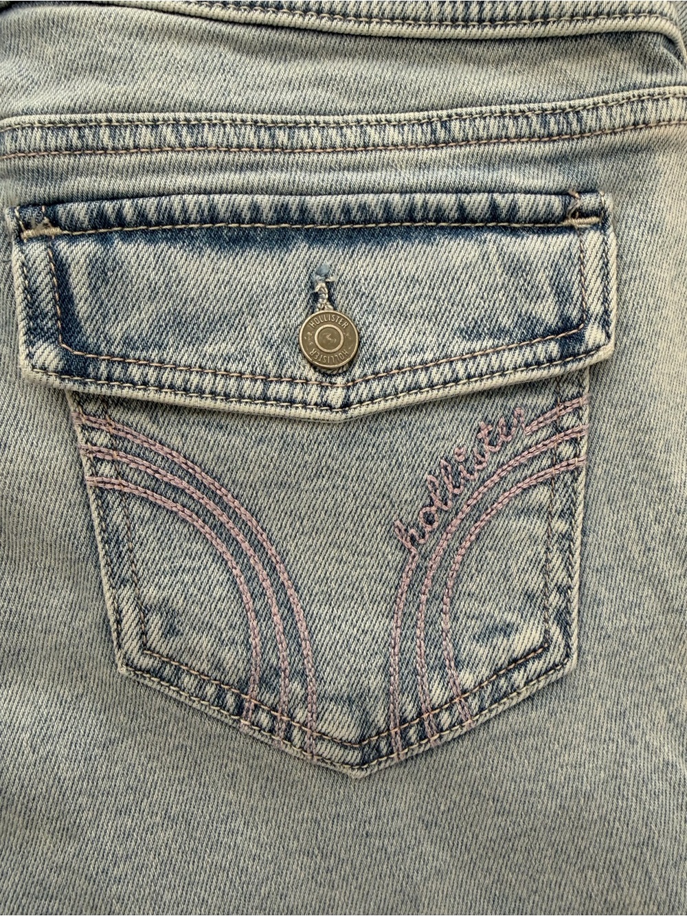 NWT Low rise Hollister Light wash Bootcut Jeans - Picture 5 of 6